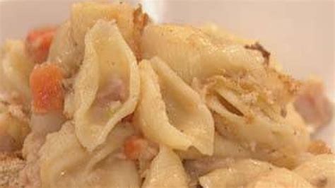 new-england-pasta-bake-recipe-rachael-ray-show image