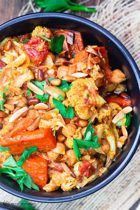 roasted-cauliflower-and-chickpea-stew-the image