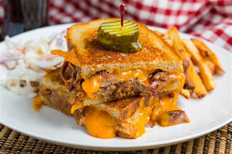 bbq-pulled-pork-grilled-cheese-closet-cooking image
