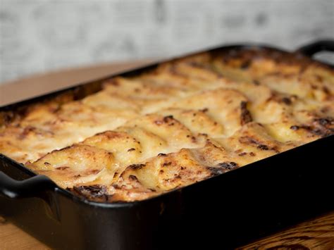 recipe-scalloped-potatoes-with-gruyre-cheese-west image