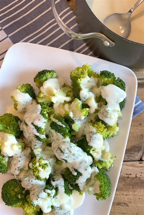 broccoli-with-cheddar-cheese-sauce-recipe-girl image