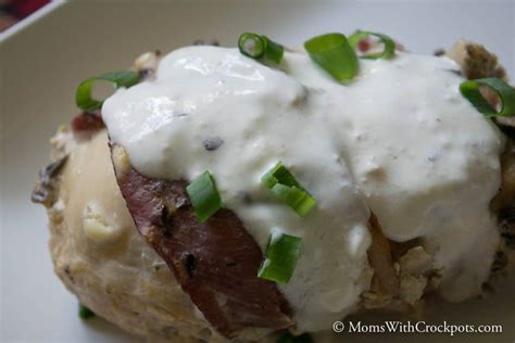 sour-cream-and-bacon-crockpot-chicken-moms-with image