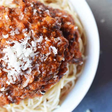 hidden-veggie-spaghetti-sauce-the-kitchen-girl image