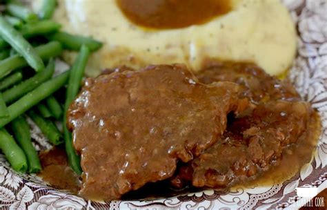 crock-pot-cubed-steak-and-gravy-video-the-country image