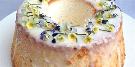 22-edible-flower-recipes-to-up-your-spring-brunch-game image