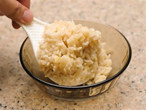 how-to-make-brown-rice-in-a-rice-cooker-7 image