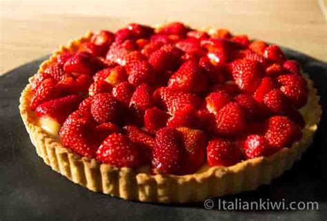 strawberry-tart-with-italian-crema-italian-kiwi image