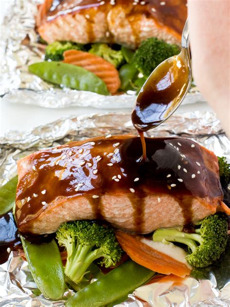 hoisin-glazed-salmon-and-veggies-in-foil-chef-savvy image