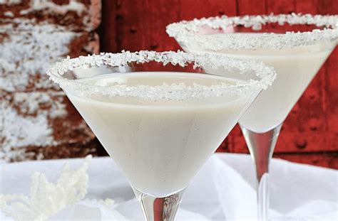 snowflake-martinis-are-perfect-for-the-holidays image