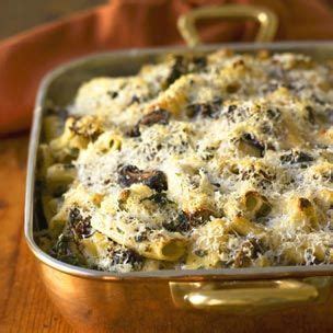 rigatoni-with-mushrooms-sausage-and-spinach-food image
