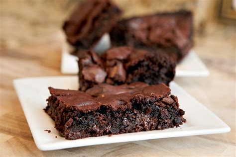 ooey-gooey-fudge-brownies-brownie-bites-blog image
