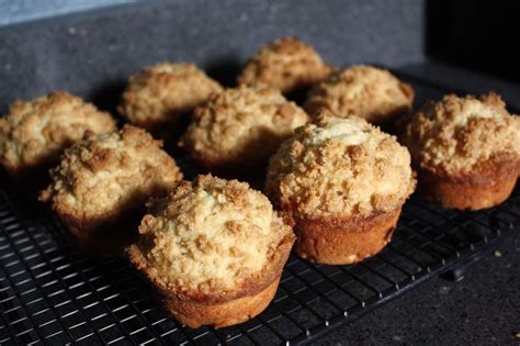 banana-muffins-with-crumb-topping-everyday-home image