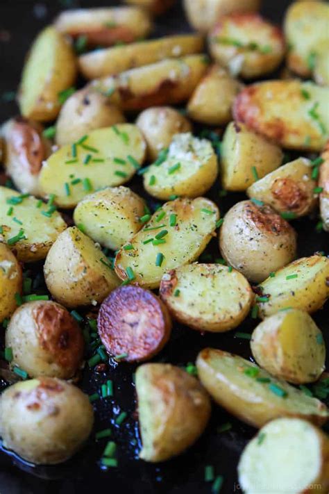 easy-garlic-ranch-potatoes-vegetable-side-dish image