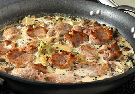 pork-with-mushrooms-and-leeks-mydeliciousmealscom image