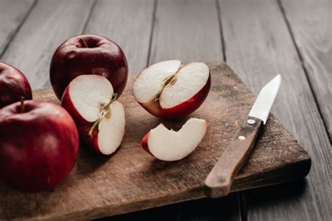 8-ways-to-keep-apple-slices-from-turning-brown image