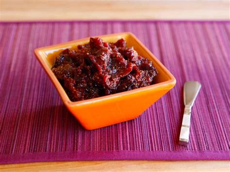 spiced-fig-preserves-easy-fresh-fruit-jam image