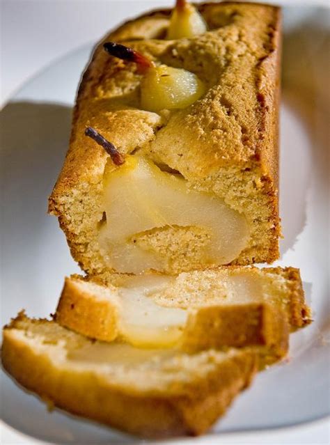 pear-spice-cake-ricardo image