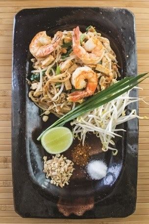 recipe-of-the-week-pad-thai-from-hot-thai-kitchen image