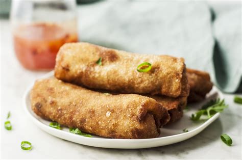 thai-spring-rolls-recipe-with-chicken-pork-or-tofu-the image