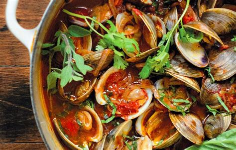 clams-fra-diavolo-edible-sarasota image