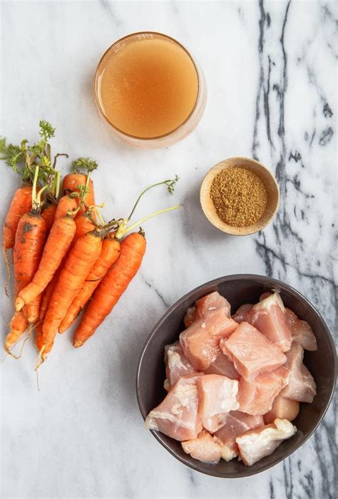 homemade-baby-food-chicken-and-carrot-puree image