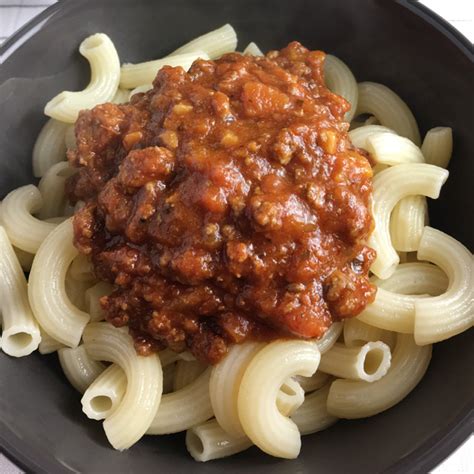 beefy-tomato-bolognese-sauce-a-day-in-the-kitchen image