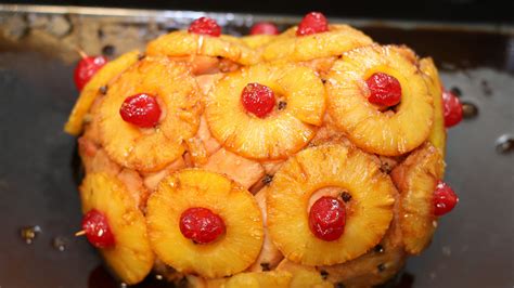 ham-with-pinapple-glaze-puerto-rican-style-buen image