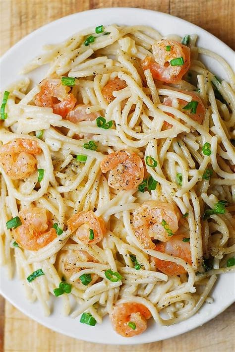garlic-shrimp-alfredo-in-a-creamy-four-cheese-pasta-sauce image