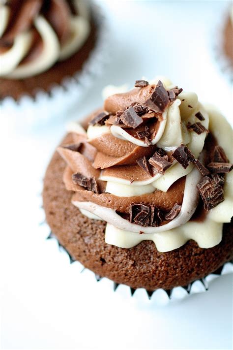 mudslide-cupcakes-cupcake-fanatic image