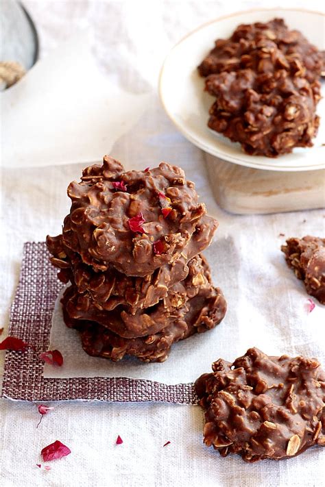 healthy-chocolate-peanut-butter-oatmeal-no-bake-cookies image