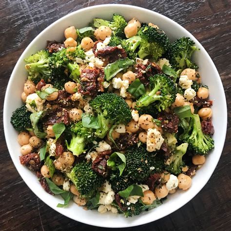 garlic-lovers-broccoli-and-chickpea-salad-healthygffamilycom image