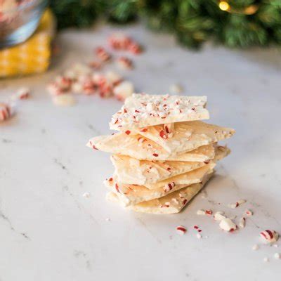 holiday-peppermint-bark-very-best-baking image
