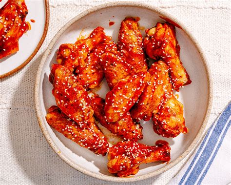 korean-fried-chicken-wings-serving-size-5-brava image