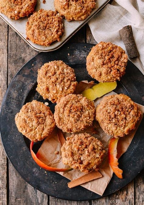 mango-muffins-with-oatmeal-crumb-topping-the image