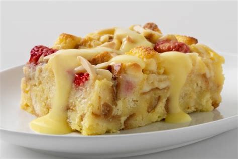 white-choco-berry-bread-pudding-national-foodies image