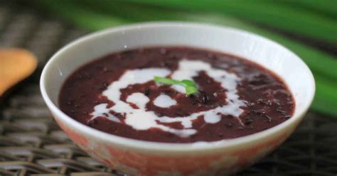 thai-red-rice-pudding-recipe-with-coconut-milkthai image