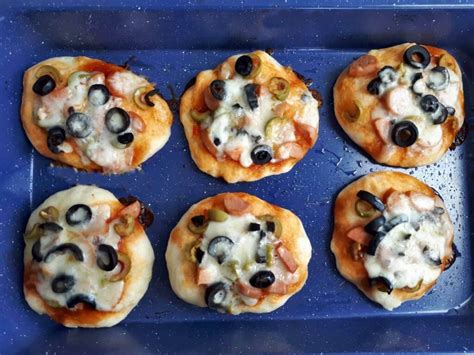 mini-pizza-recipe-the-odehlicious image