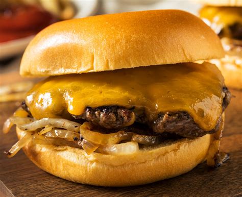 oklahoma-onion-smash-burgers-derrick-riches image