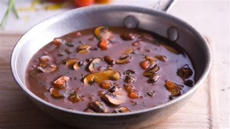 chasseur-sauce-recipe-unilever-food-solutions image