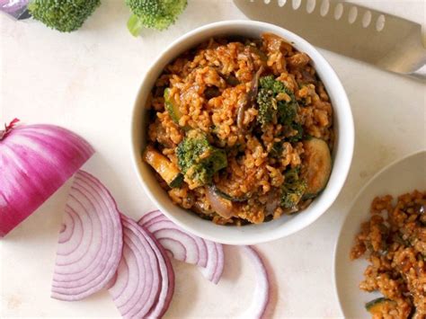 red-curry-coconut-fried-rice-honest-cooking image