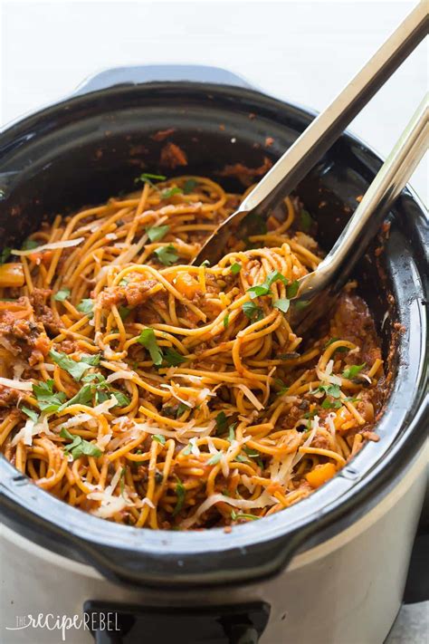 healthier-slow-cooker-spaghetti-and-meat-sauce image