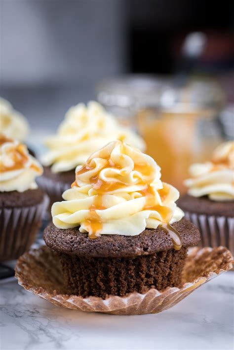 chocolate-cupcakes-with-caramel-filling-veronikas image