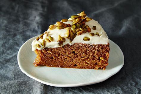 how-to-make-pumpkin-cake-with-caramelized image
