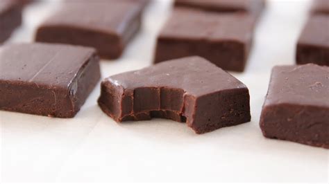 3-ingredient-chocolate-fudge-recipe-the-cooking image