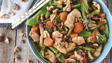 toasted-walnut-asian-chicken-and-vegetables image