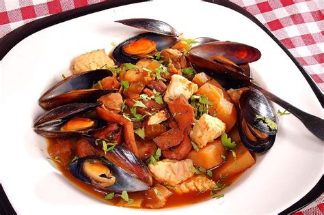 sopa-de-mariscos-seafood-stewsoup-using-a-sofrito image