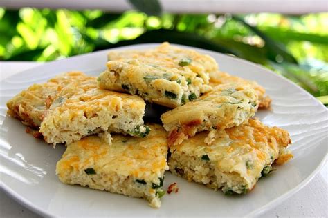 cheese-jalapeno-bread-low-carb-divalicious image