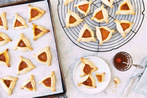zingermans-hamantaschen-with-apricot-filling image