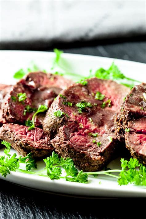 beef-tenderloin-roast-with-red-wine-sauce-chew image