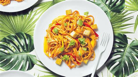 spicy-peanut-tofu-noodle-salad-recipe-clean-eating-mag image